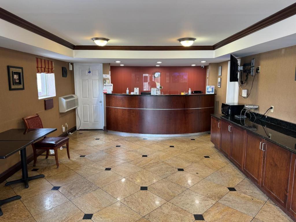 ميلدغفيل Heritage Inn المظهر الخارجي الصورة
