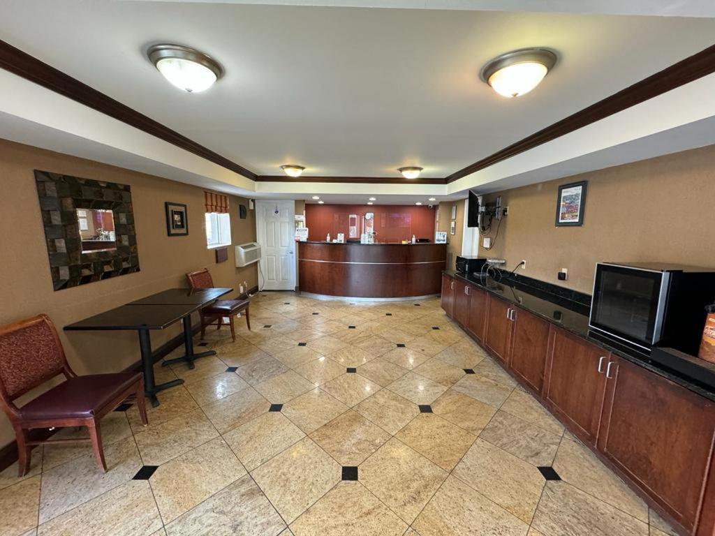 ميلدغفيل Heritage Inn المظهر الخارجي الصورة